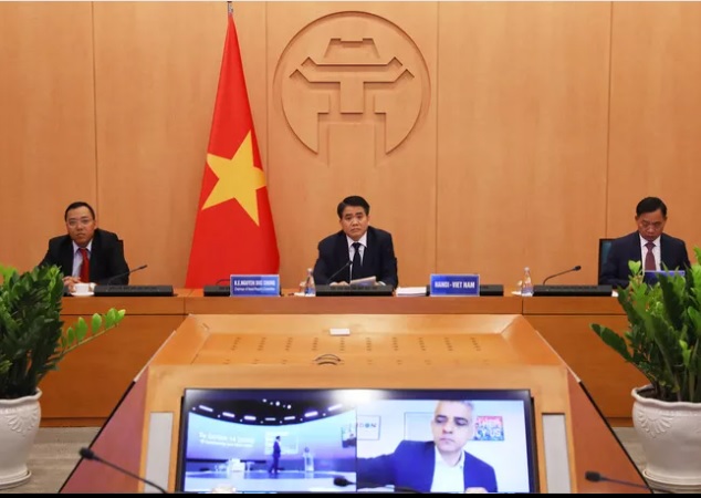 Chủ tịch Hà Nội chia sẻ kinh nghiệm chống dịch COVID-19 với các thị trưởng thành phố trên thế giới